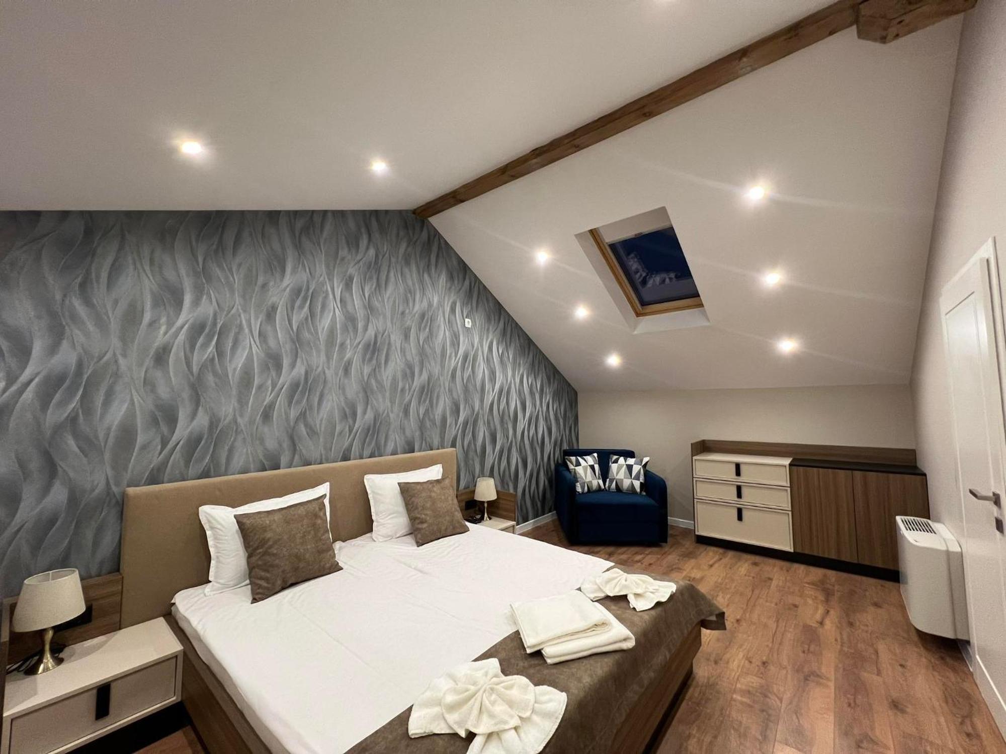 Хотел Vip Apart House Pleven Exterior foto