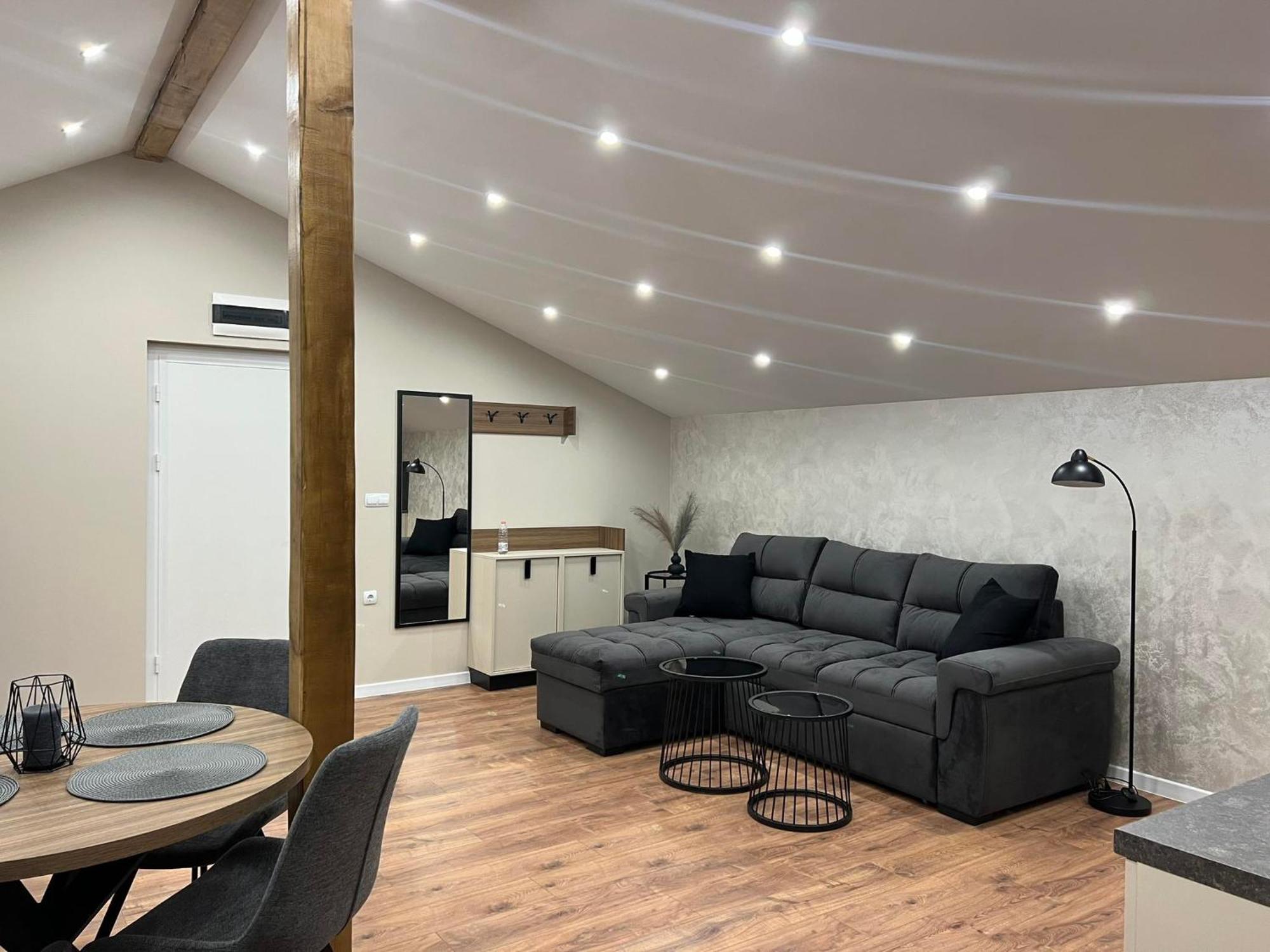 Хотел Vip Apart House Pleven Exterior foto