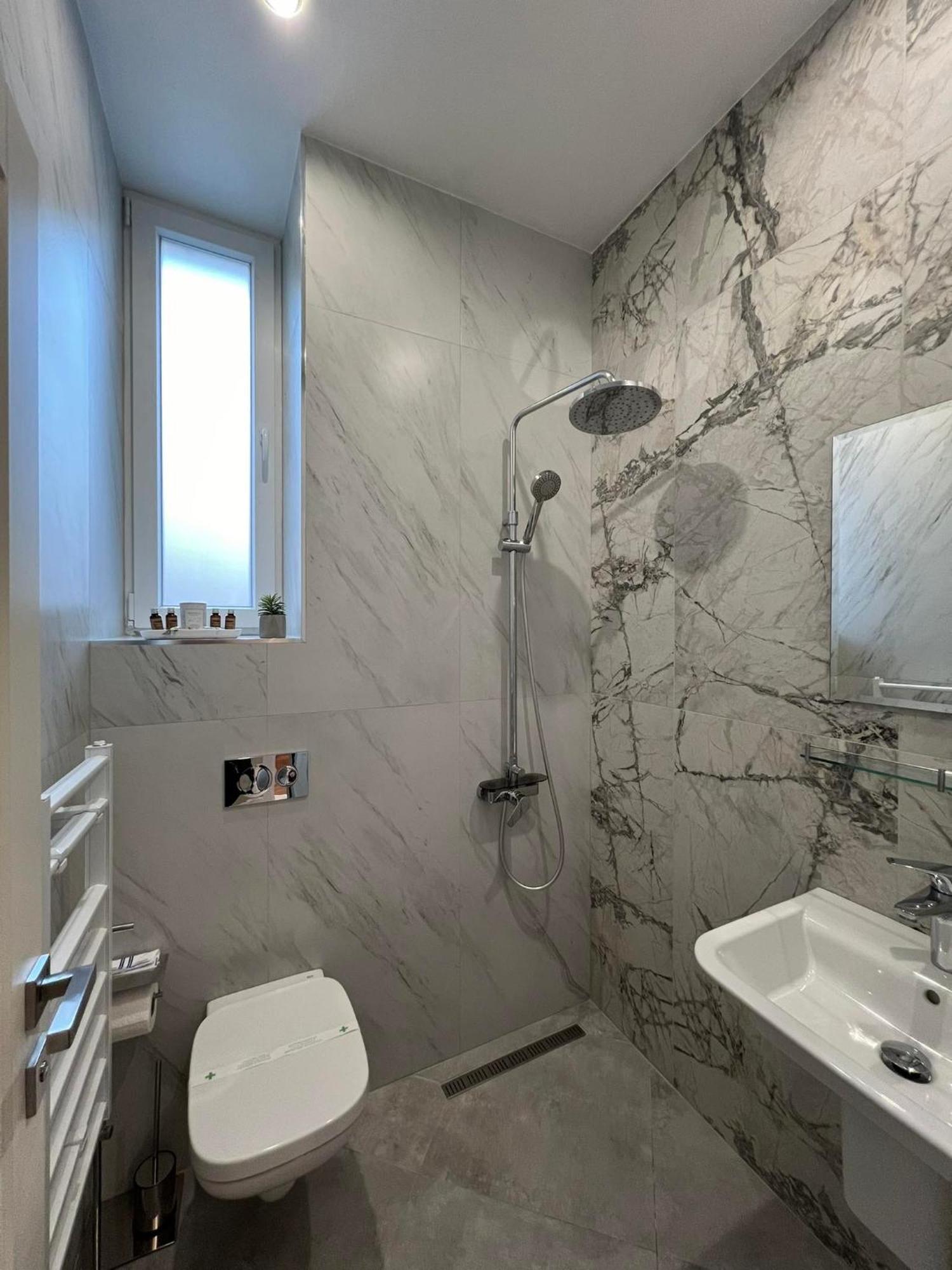 Хотел Vip Apart House Pleven Exterior foto